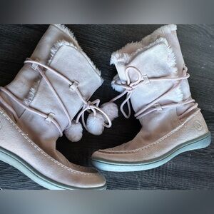 Airwalk Pink Suede Moccasin Winter Boots